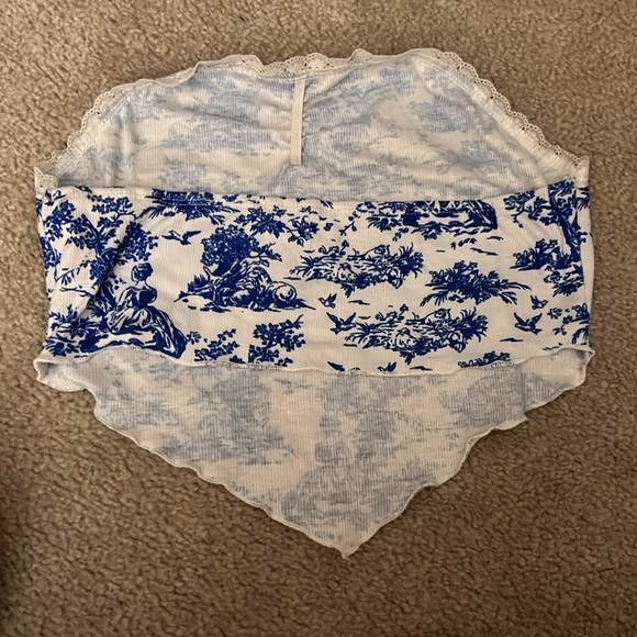 Strapless Lace Patterned Top - Picture 2 of 2